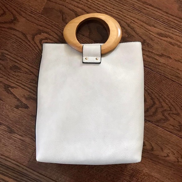 Francesca’s Wood Ring Handle Purse - Picture 3 of 3